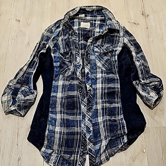 Ladies shirt - Picture 1 of 1